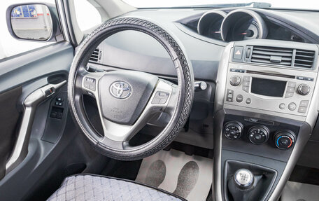 Toyota Verso I, 2009 год, 1 029 000 рублей, 18 фотография