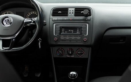 Volkswagen Polo VI (EU Market), 2016 год, 887 000 рублей, 14 фотография