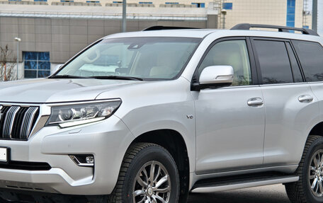 Toyota Land Cruiser Prado 150 рестайлинг 2, 2022 год, 7 100 000 рублей, 1 фотография