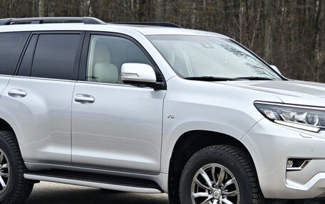 Toyota Land Cruiser Prado 150 рестайлинг 2, 2022 год, 7 100 000 рублей, 7 фотография