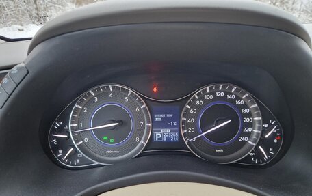 Infiniti QX56, 2011 год, 2 400 000 рублей, 10 фотография