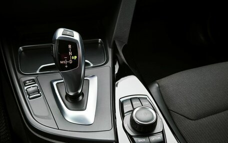 BMW 3 серия, 2018 год, 2 099 000 рублей, 13 фотография