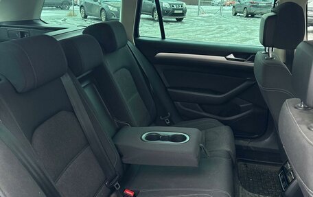 Volkswagen Passat B8 рестайлинг, 2018 год, 1 750 000 рублей, 9 фотография