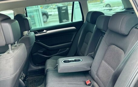 Volkswagen Passat B8 рестайлинг, 2018 год, 1 750 000 рублей, 8 фотография