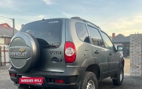 Chevrolet Niva I рестайлинг, 2018 год, 710 000 рублей, 4 фотография