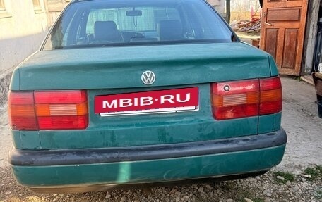 Volkswagen Passat B4, 1993 год, 150 000 рублей, 2 фотография