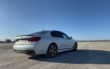 BMW 7 серия, 2018 год, 4 550 000 рублей, 11 фотография