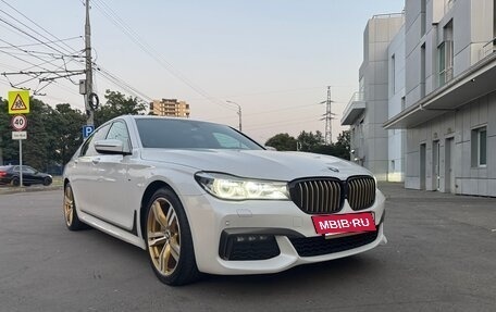 BMW 7 серия, 2018 год, 4 550 000 рублей, 14 фотография