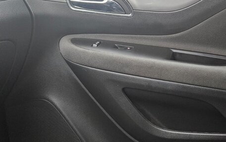 Opel Mokka I, 2014 год, 1 350 000 рублей, 17 фотография