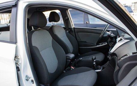 Hyundai Solaris II рестайлинг, 2011 год, 530 000 рублей, 8 фотография