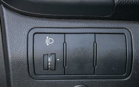 Hyundai Solaris II рестайлинг, 2011 год, 530 000 рублей, 18 фотография