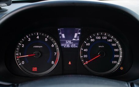 Hyundai Solaris II рестайлинг, 2011 год, 530 000 рублей, 22 фотография