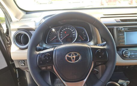 Toyota RAV4, 2014 год, 1 750 000 рублей, 2 фотография