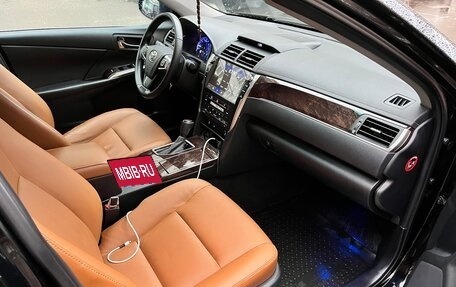 Toyota Camry, 2017 год, 2 480 000 рублей, 6 фотография