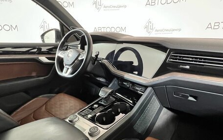 Volkswagen Touareg III, 2019 год, 5 300 000 рублей, 13 фотография