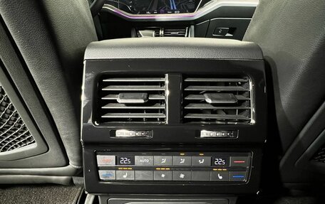 Volkswagen Touareg III, 2019 год, 5 300 000 рублей, 24 фотография