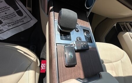 Land Rover Range Rover IV рестайлинг, 2022 год, 11 000 000 рублей, 9 фотография