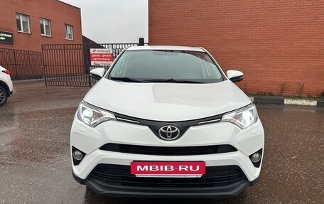 Toyota RAV4, 2018 год, 2 180 000 рублей, 4 фотография