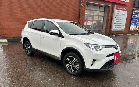 Toyota RAV4, 2018 год, 2 180 000 рублей, 2 фотография