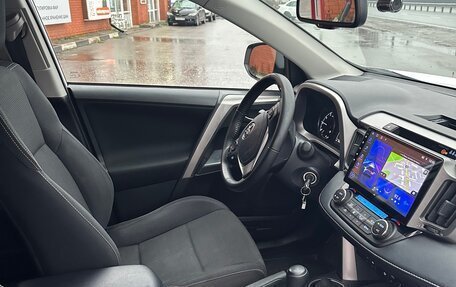 Toyota RAV4, 2018 год, 2 180 000 рублей, 14 фотография