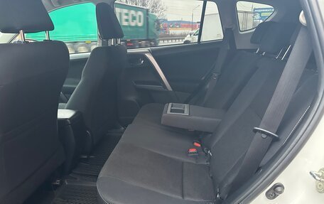 Toyota RAV4, 2018 год, 2 180 000 рублей, 15 фотография