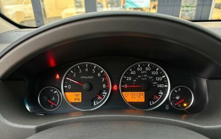 Nissan Pathfinder, 2005 год, 750 000 рублей, 26 фотография