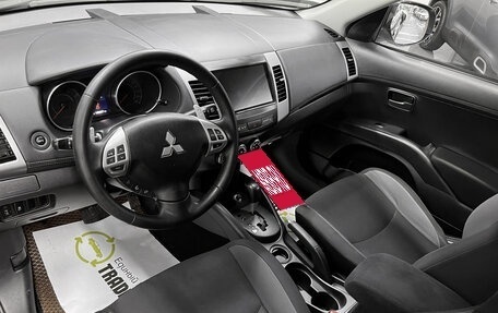 Mitsubishi Outlander III рестайлинг 3, 2010 год, 1 075 000 рублей, 7 фотография