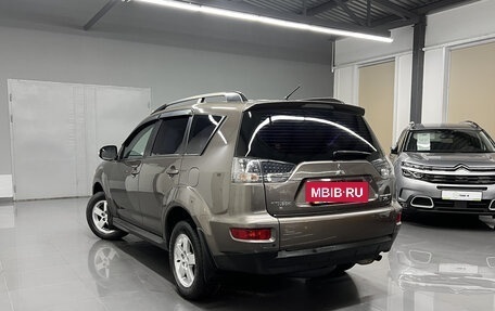 Mitsubishi Outlander III рестайлинг 3, 2010 год, 1 075 000 рублей, 5 фотография