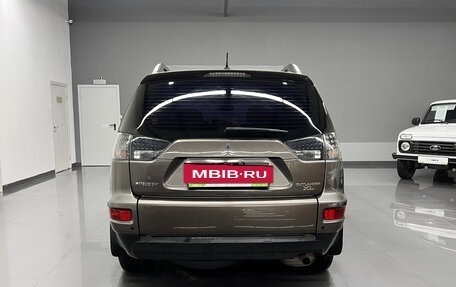 Mitsubishi Outlander III рестайлинг 3, 2010 год, 1 075 000 рублей, 3 фотография