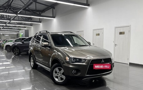 Mitsubishi Outlander III рестайлинг 3, 2010 год, 1 075 000 рублей, 4 фотография