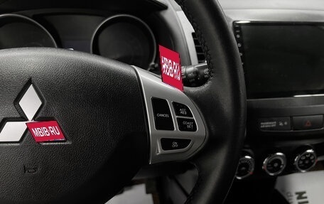 Mitsubishi Outlander III рестайлинг 3, 2010 год, 1 075 000 рублей, 13 фотография
