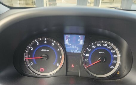 Hyundai Solaris II рестайлинг, 2016 год, 950 000 рублей, 10 фотография