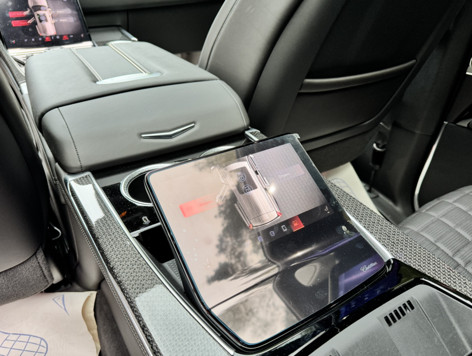 Cadillac Escalade V, 2025 год, 29 450 000 рублей, 12 фотография