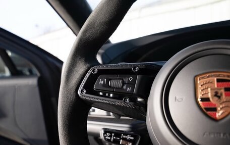 Porsche Cayenne III, 2025 год, 27 000 000 рублей, 17 фотография