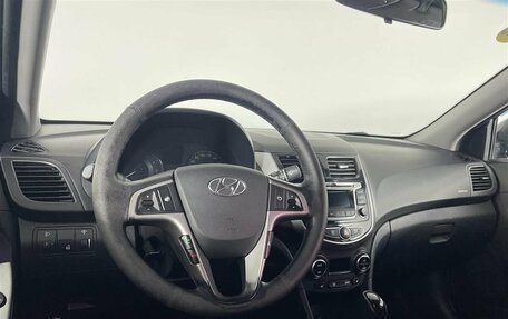 Hyundai Solaris II рестайлинг, 2015 год, 730 000 рублей, 16 фотография