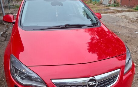 Opel Astra J, 2010 год, 660 000 рублей, 1 фотография