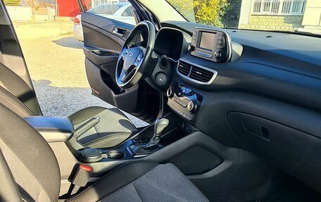 Hyundai Tucson III, 2019 год, 2 100 000 рублей, 10 фотография