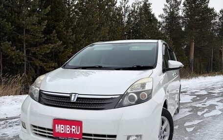 Toyota ISis I, 2013 год, 1 380 000 рублей, 1 фотография