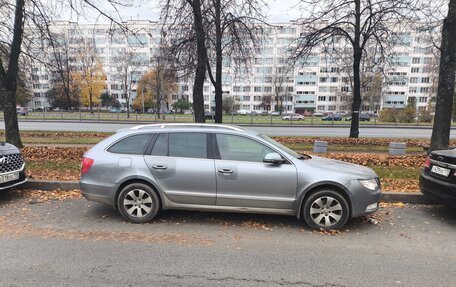 Skoda Superb III рестайлинг, 2011 год, 1 050 000 рублей, 2 фотография