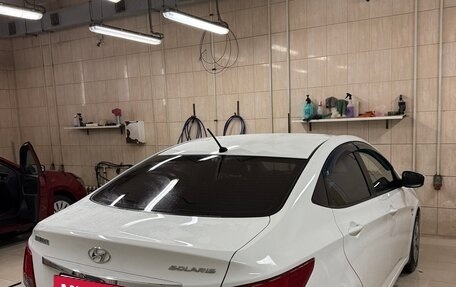 Hyundai Solaris II рестайлинг, 2015 год, 970 000 рублей, 3 фотография