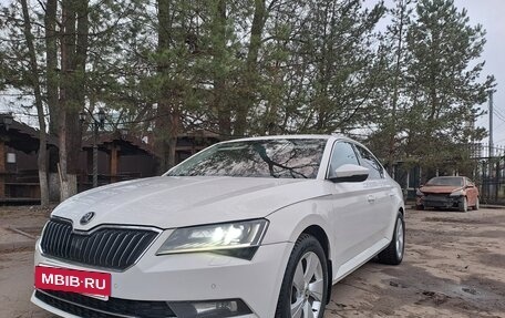Skoda Superb III рестайлинг, 2016 год, 1 600 000 рублей, 3 фотография