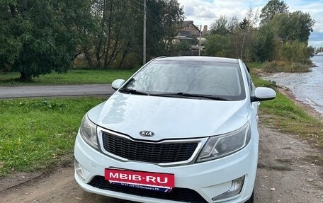 KIA Rio III рестайлинг, 2012 год, 700 000 рублей, 2 фотография