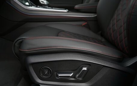 Audi SQ7, 2025 год, 18 000 000 рублей, 24 фотография