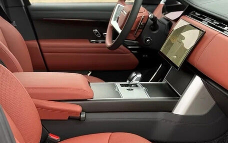 Land Rover Range Rover IV рестайлинг, 2025 год, 28 000 000 рублей, 4 фотография