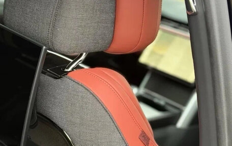 Land Rover Range Rover IV рестайлинг, 2025 год, 28 000 000 рублей, 16 фотография