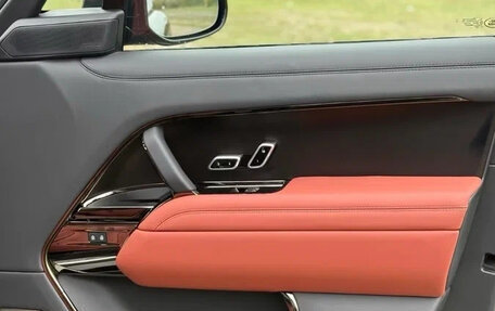 Land Rover Range Rover IV рестайлинг, 2025 год, 28 000 000 рублей, 20 фотография