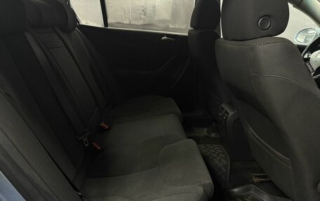 Volkswagen Passat B6, 2006 год, 479 777 рублей, 17 фотография