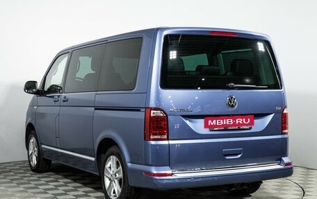 Volkswagen Multivan T6 рестайлинг, 2016 год, 3 700 000 рублей, 7 фотография