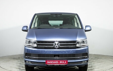 Volkswagen Multivan T6 рестайлинг, 2016 год, 3 700 000 рублей, 2 фотография