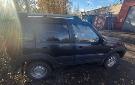 Chevrolet Niva I рестайлинг, 2011 год, 300 000 рублей, 3 фотография